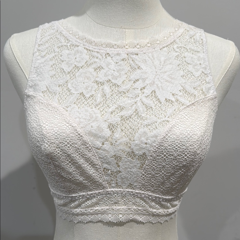 Victoria's Secret Size M White Lace Bralette with Crew Neckline Floral